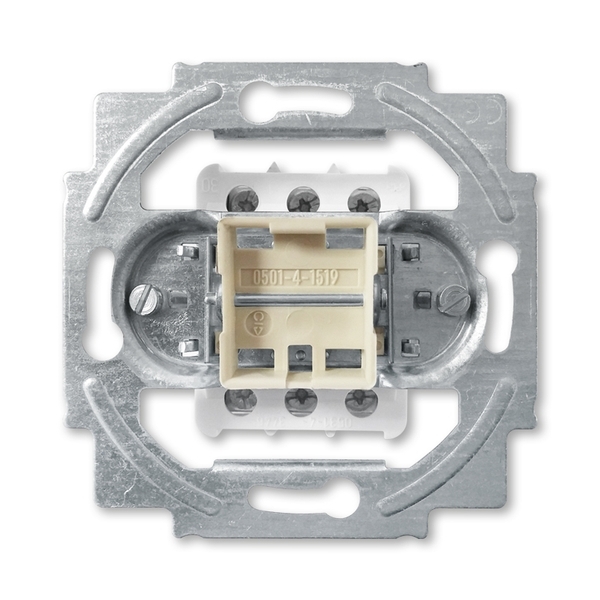 Prístroj spínača trojpólového,